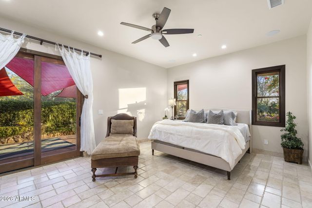 8449 E DIXILETA Drive, Scottsdale, AZ 85266