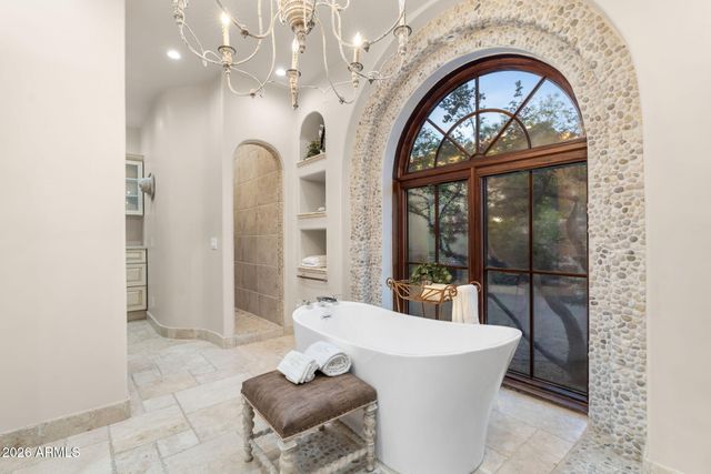 8449 E DIXILETA Drive, Scottsdale, AZ 85266