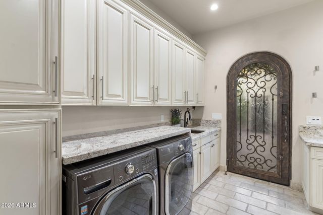 8449 E DIXILETA Drive, Scottsdale, AZ 85266