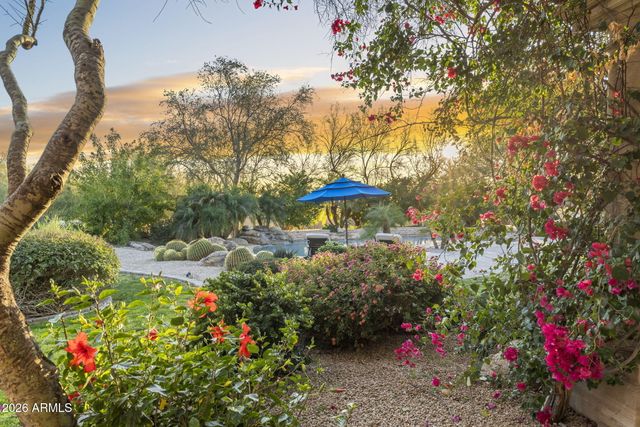 8449 E DIXILETA Drive, Scottsdale, AZ 85266