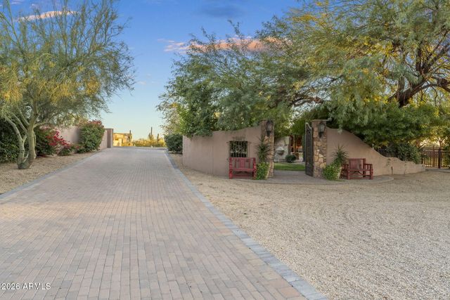 8449 E DIXILETA Drive, Scottsdale, AZ 85266