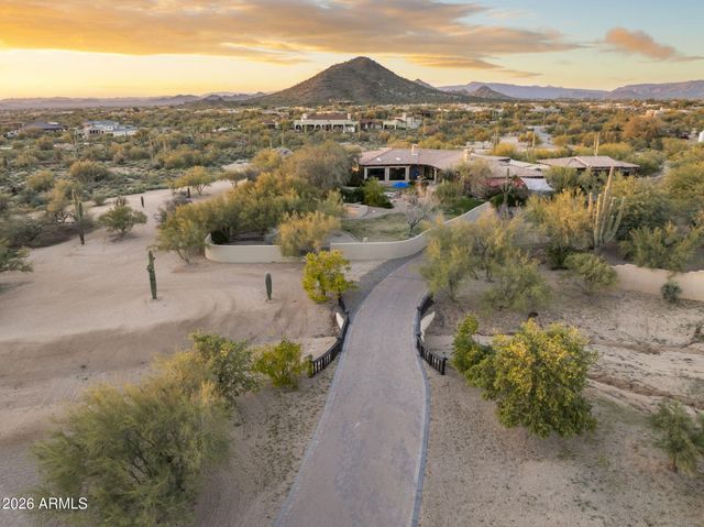 8449 E DIXILETA Drive, Scottsdale, AZ 85266