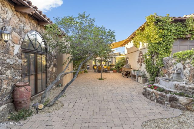 8449 E DIXILETA Drive, Scottsdale, AZ 85266