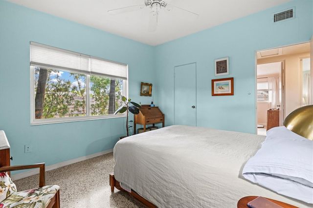 2504 N RADCLIFFE PLACE, Bradenton, FL 34207