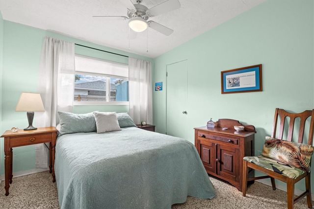 2504 N RADCLIFFE PLACE, Bradenton, FL 34207