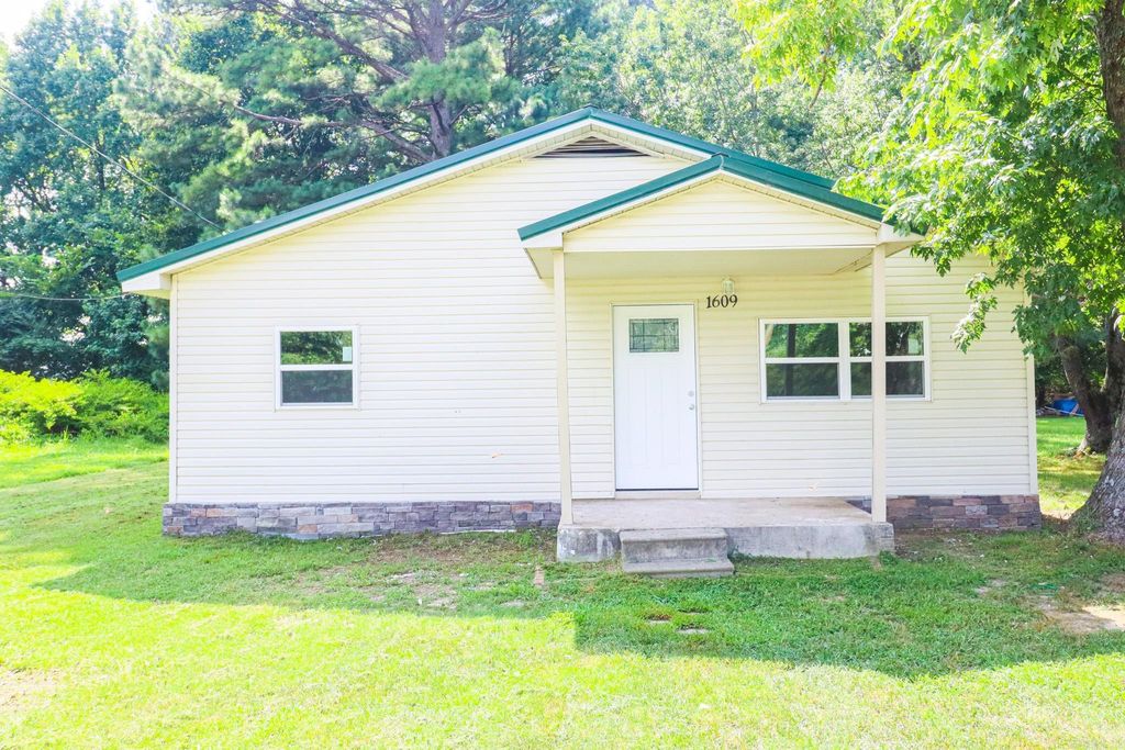 1609 Granger, Jonesboro, AR 72401