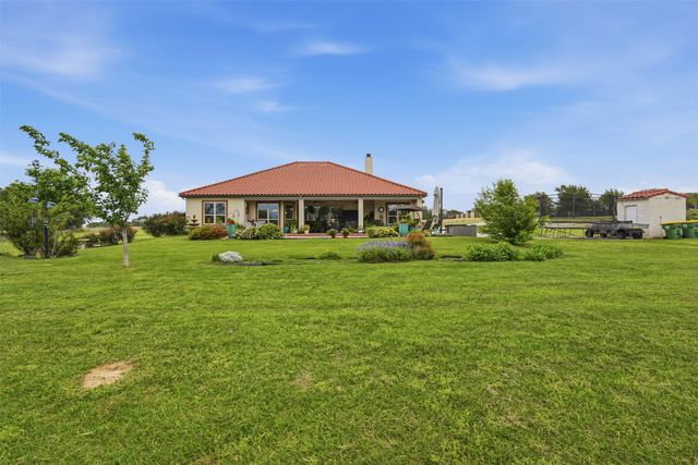 1177 County Road 2011, Glen Rose, TX 76690
