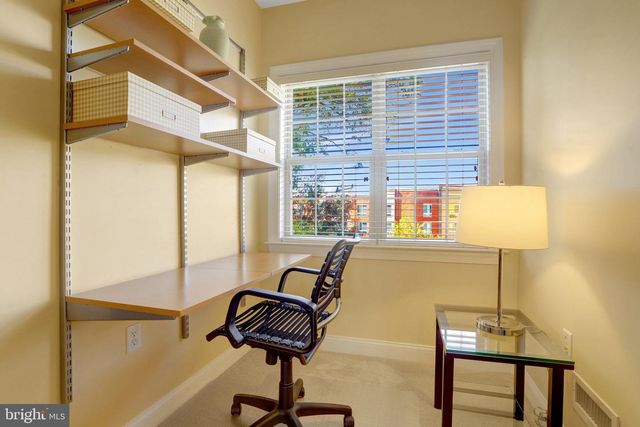 432A N THOMAS ST, Arlington, VA 22203