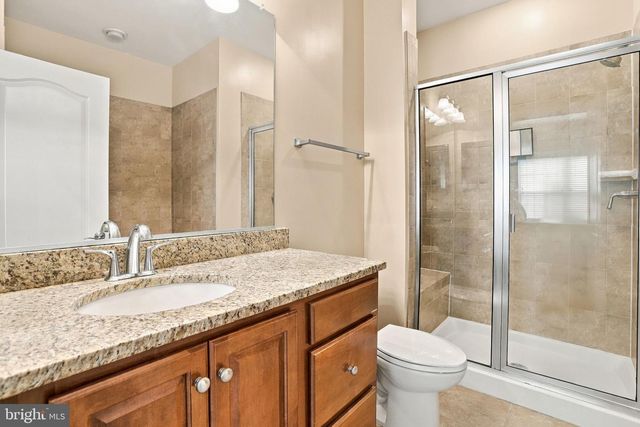 432A N THOMAS ST, Arlington, VA 22203