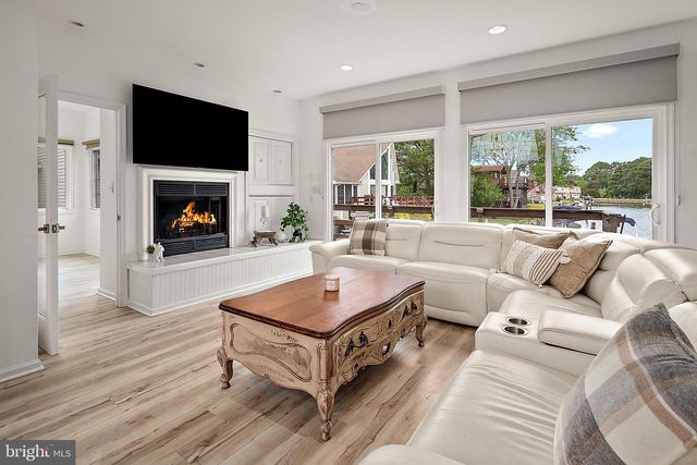 9 HARBORVIEW DR, Ocean Pines, MD 21811
