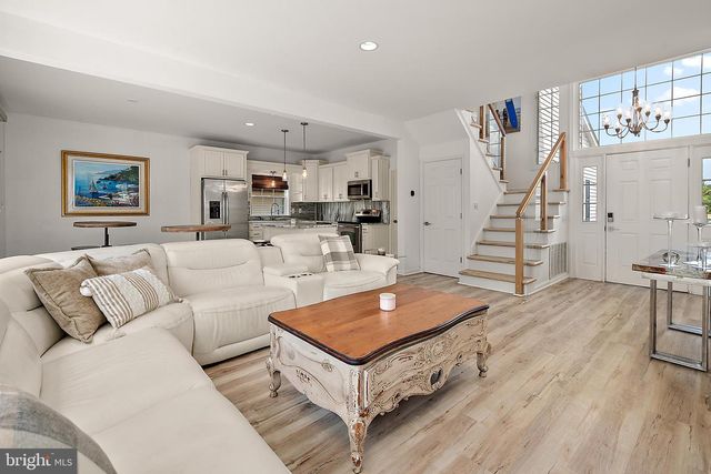 9 HARBORVIEW DR, Ocean Pines, MD 21811