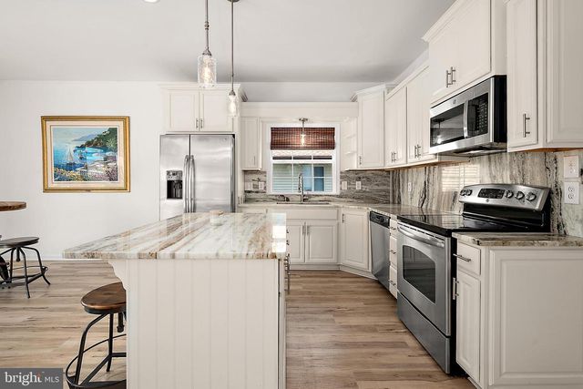 9 HARBORVIEW DR, Ocean Pines, MD 21811