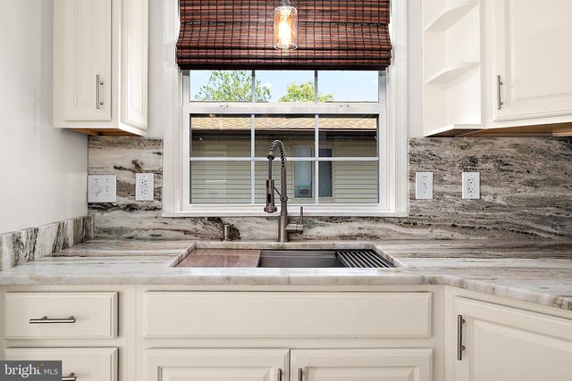 9 HARBORVIEW DR, Ocean Pines, MD 21811