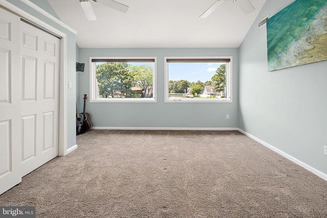 9 HARBORVIEW DR, Ocean Pines, MD 21811