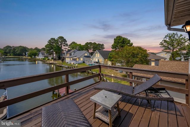 9 HARBORVIEW DR, Ocean Pines, MD 21811