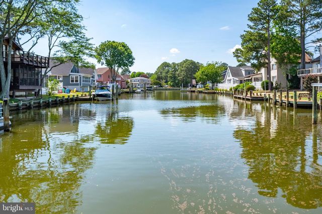 9 HARBORVIEW DR, Ocean Pines, MD 21811