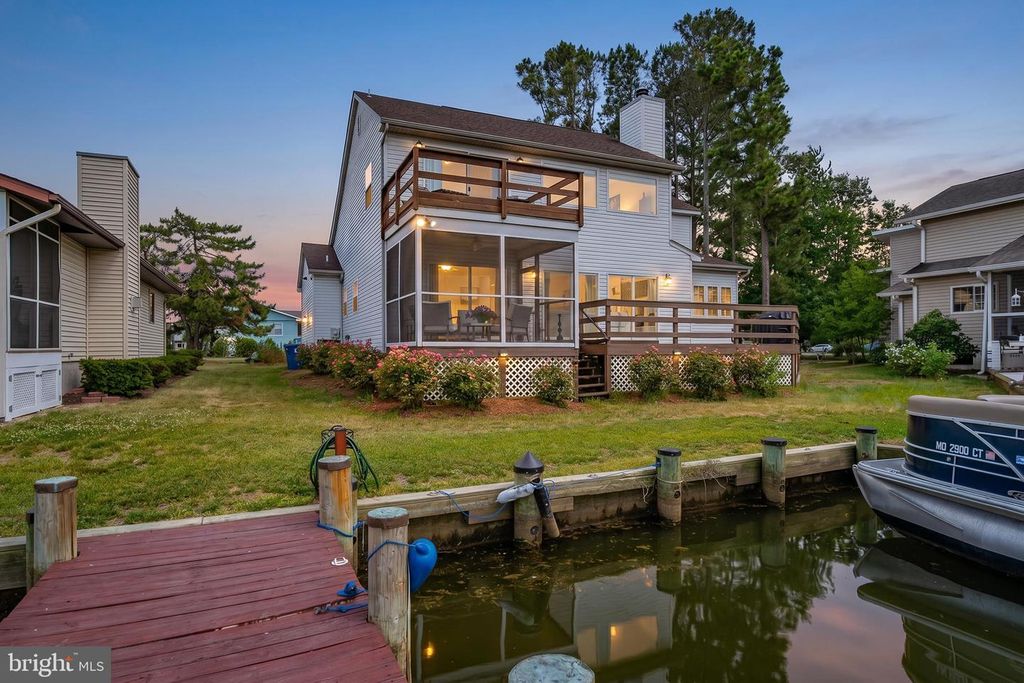 9 HARBORVIEW DR, Ocean Pines, MD 21811