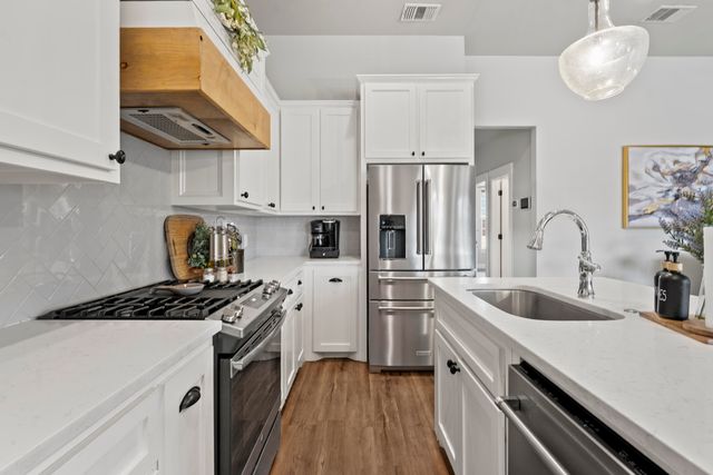 1122 16th Street, Shallowater, TX 79363