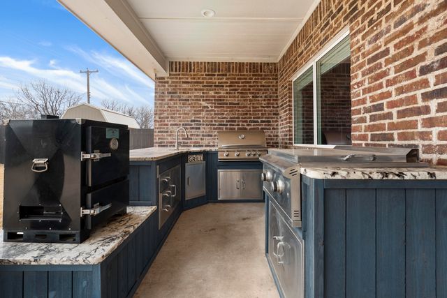 1122 16th Street, Shallowater, TX 79363