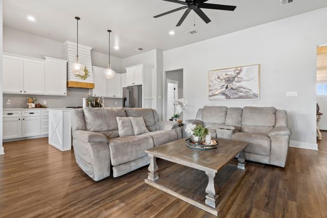 1122 16th Street, Shallowater, TX 79363