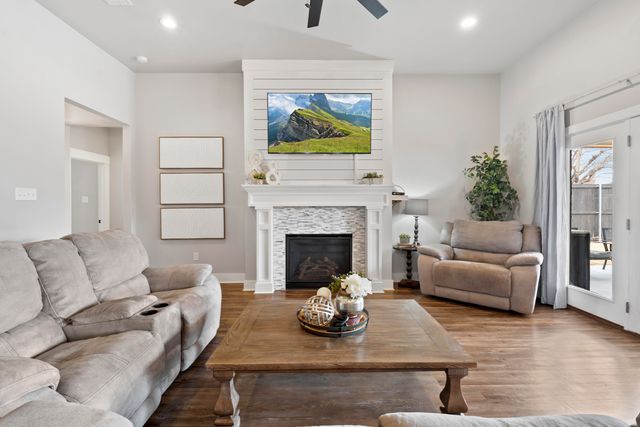 1122 16th Street, Shallowater, TX 79363