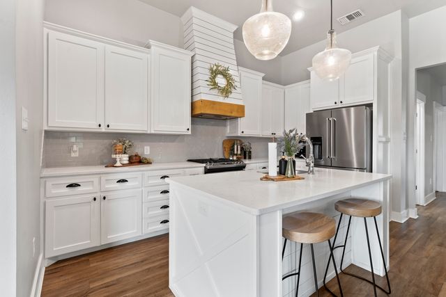 1122 16th Street, Shallowater, TX 79363