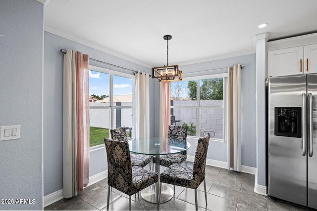 9818 W PONTIAC Drive, Peoria, AZ 85382