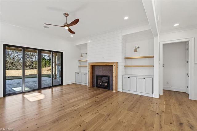 3037 Scarlet Tanager Drive, Winston-salem, NC 27106