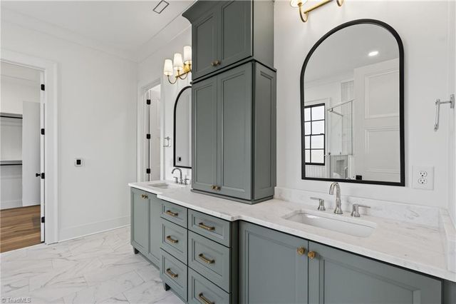 3037 Scarlet Tanager Drive, Winston-salem, NC 27106