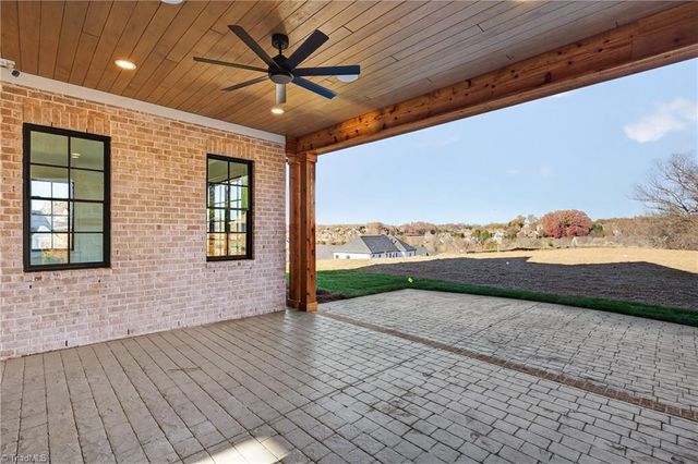 3037 Scarlet Tanager Drive, Winston-salem, NC 27106