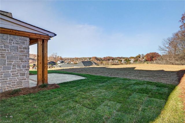 3037 Scarlet Tanager Drive, Winston-salem, NC 27106