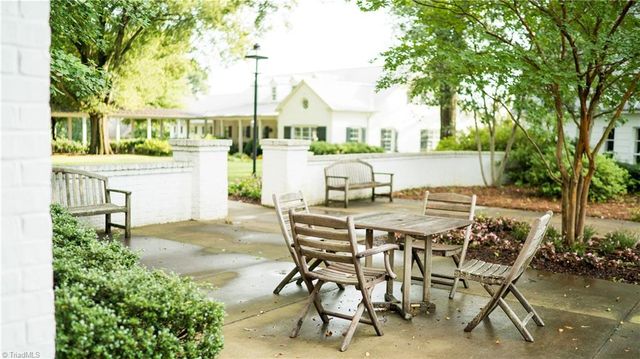 3037 Scarlet Tanager Drive, Winston-salem, NC 27106