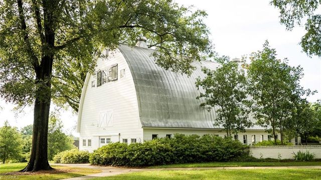 3037 Scarlet Tanager Drive, Winston-salem, NC 27106