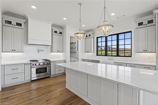 3037 Scarlet Tanager Drive, Winston-salem, NC 27106