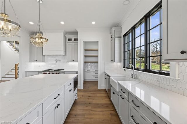 3037 Scarlet Tanager Drive, Winston-salem, NC 27106