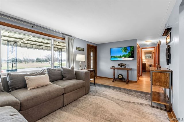 380 Two Mile Creek Road, Tonawanda, NY 14150