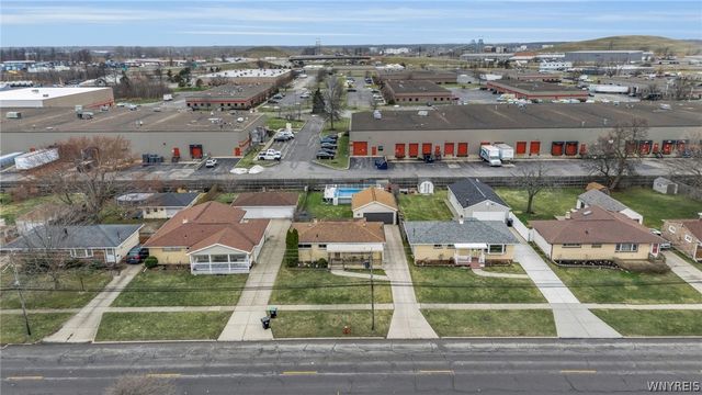 380 Two Mile Creek Road, Tonawanda, NY 14150