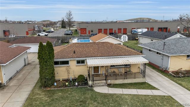 380 Two Mile Creek Road, Tonawanda, NY 14150