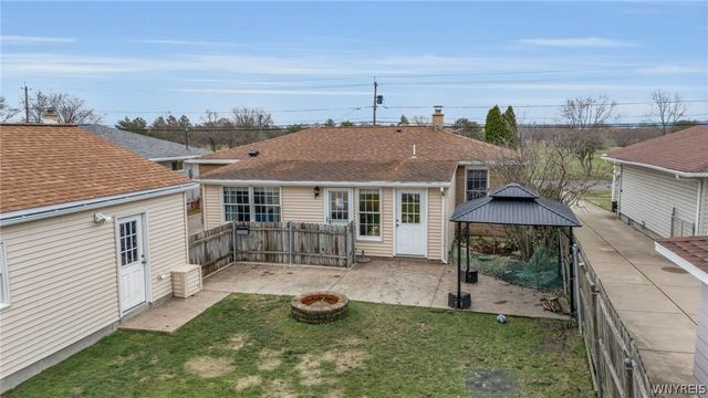 380 Two Mile Creek Road, Tonawanda, NY 14150