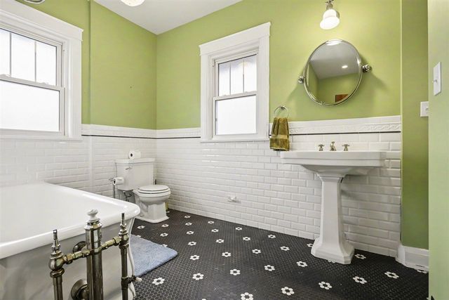 1508 Forres Avenue, Saint Joseph, MI 49085