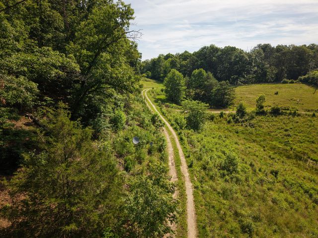 955 Right Angle Road, Winchester, KY 40391
