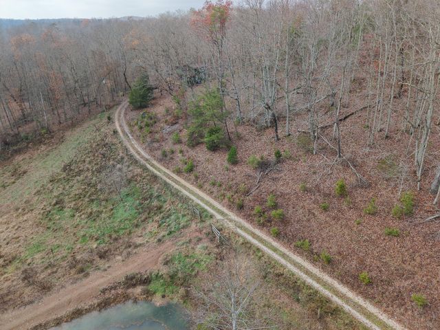 955 Right Angle Road, Winchester, KY 40391