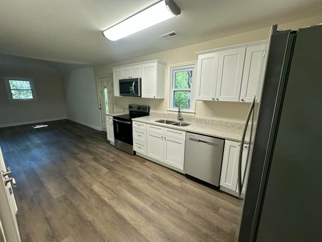 955 Right Angle Road, Winchester, KY 40391
