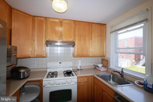 1716 BERGEN ST, Philadelphia, PA 19152