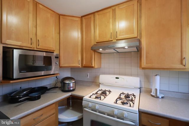 1716 BERGEN ST, Philadelphia, PA 19152