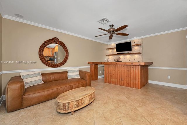 8480 SW 180th St, Palmetto Bay, FL 33157