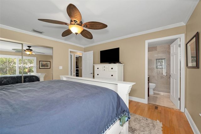 8480 SW 180th St, Palmetto Bay, FL 33157