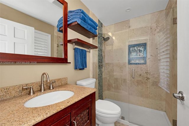 8480 SW 180th St, Palmetto Bay, FL 33157