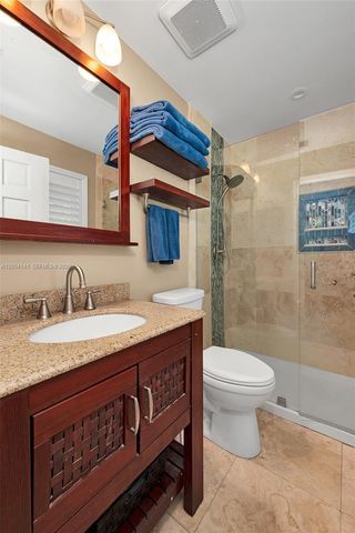 8480 SW 180th St, Palmetto Bay, FL 33157