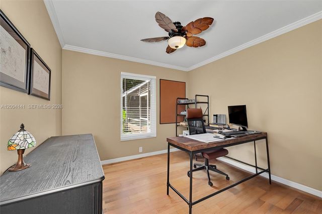 8480 SW 180th St, Palmetto Bay, FL 33157